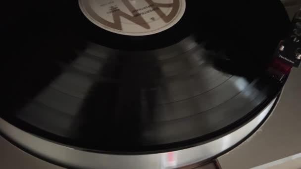 Gramofon Açılır Gramofondan Melodiyi Çalar Yüksek Kalite Görüntü — Stok video