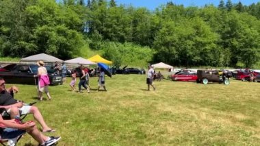 Jellybean Autocrafters 01.07.2022 Kanada Surrey Kutlaması. Ford 'un nadir bulunan özel arabalarının farklı eski modelleri. Yavaş çekimde 4K kalite. Nadir Ford arabaların sergisi.