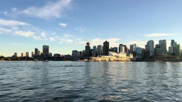 Canada Place Huge Building Shape Sailboat Tourist Center Vancouver Convention — Vídeos de Stock
