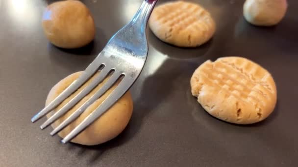 Cooking Homemade Loose Shortbread Cookies Peanut Butter Video Crush Soft — Αρχείο Βίντεο