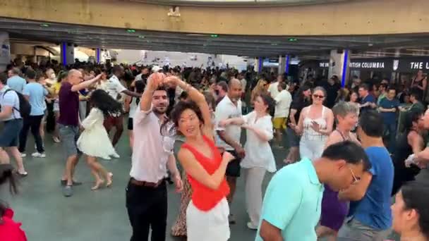 Vancouver Downtown Dancing Salsa Going Dance Rueda Bachata Well Various — Video