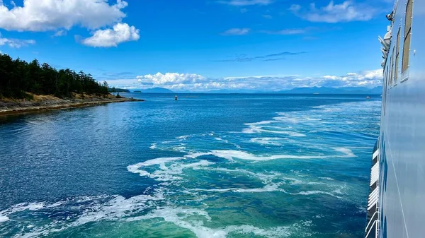 Ferry Arrives Coast Canada Vancouver Island You Can See Sea — 图库照片