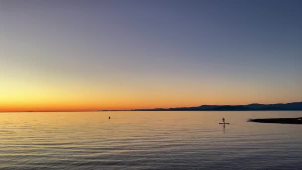 Sunset Ocean Calmness Silence Lake Sea Resting Trailers Shore Bright — Stock video