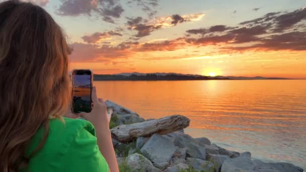 Medium Shot Woman Tourist Beach Island Taking Photograph Sunset Smartphone — Stockvideo