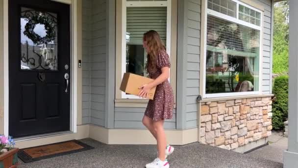 Birthday Present Delivered Your Door Teenage Girl Brings Gift Cardboard — Vídeo de Stock