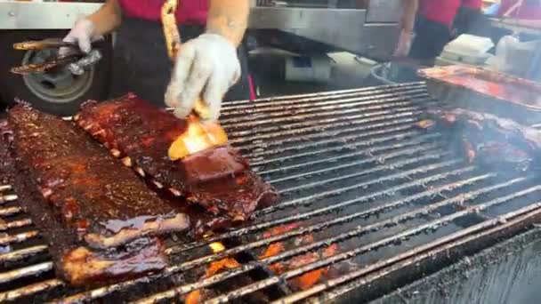 Grilled Ribs Small Eatery Restaurant Cooking Meat Bonfire Fire Barbecue — Stockvideo