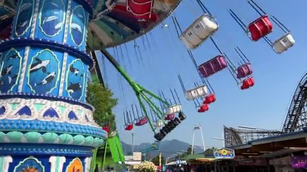 Swing Chain Amusement Park Advertising Trips Travel Agencies Various Travel — Stockvideo