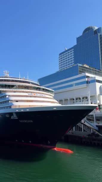 Vancouver British Columbia Kanada Kryssningsfartyg Avgår Från Vancouver Harbour Turistsäsongen — Stockvideo