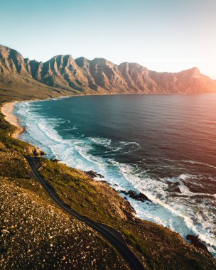 Körfezde gün batımı