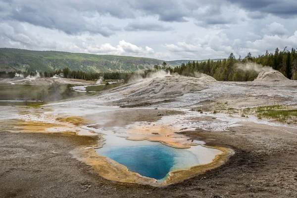 Yellowstone Ulusal Parkı 'nda gayzerler