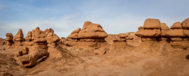 Goblin Vadisi Eyalet Parkı Utah 'ta büyü kaya oluşumları panoramik