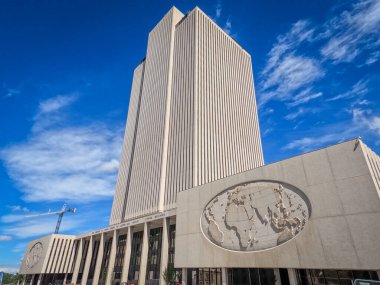 Son Gün Azizleri 'nin İsa Kilisesi' nin dışındaki ofis binası.