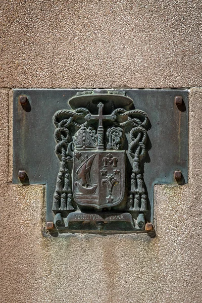 Bonze Plaque Catholic Church Wall Latin Inscription Fortitudo Pax — 图库照片