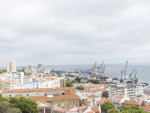Panorámás Táj Házakkal Kilátással Tagus Folyóra Lisboa Portugália — Stock Fotó