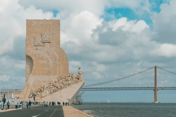 Lisboa Portugal Abril 2022 Monumento Descobertas Belém Vista Mar Céu — Fotografia de Stock