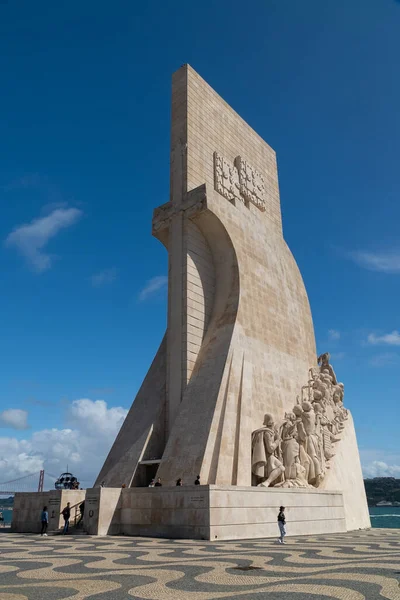 Lisszabon Portugália 2022 Április Belemi Felfedezések Emlékműve Kilátás Tengerre Kék — Stock Fotó