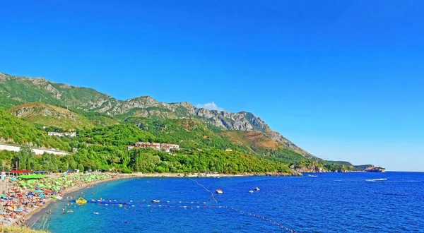 Pobřeží Černé Hoře Skalnaté Pobřeží Plážemi Jaderského Moře Slunečného Dne — Stock fotografie