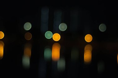 Mavili gece lambası. Bokeh geçmişi, Görüntü konsepti. Odaklanmamış soyut Blured Bokeh ışık noktaları arka plan. Odaklanamayan noel ışıkları Soyut Işıklar. Odaklanmamış Işık arkaplanı.