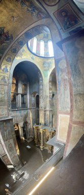 KYIV, UKRAINE - 11 Eylül 2022: Kyiv Ortodoks Katedrali İçi.