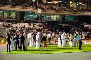 Doha, Katar - 11 Nisan 2016: Katar Altın Kılıç Yarışı Festivali 2016, Binicilik Kulübü Al Rayyan Yarış Parkı.