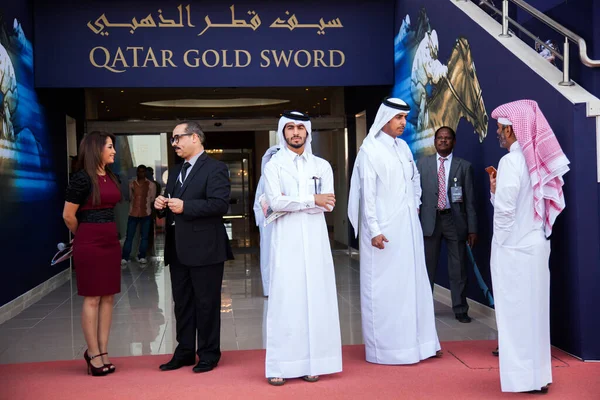 Doha, Katar - 11 Nisan 2016: Katar Altın Kılıç Yarışı Festivali 2016, Binicilik Kulübü Al Rayyan Yarış Parkı.