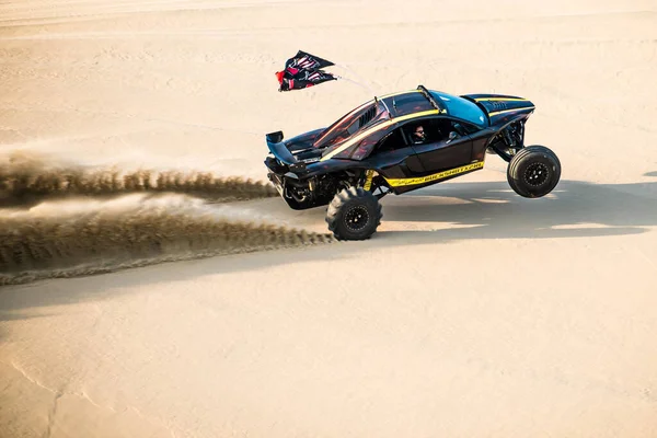 Doha Qatar Febrero 2018 Coche Todoterreno Las Dunas Del Desierto — Foto de Stock