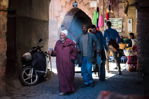 Μαρακές Μαρόκο Μαρτίου 2022 Ένας Τυπικός Δρόμος Στην Αρχαία Περιοχή — Φωτογραφία Αρχείου