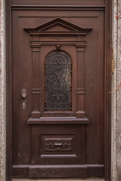 Munich Germany December 2021 Old Decorative Main Entrance Wooden Door — Stock Photo, Image