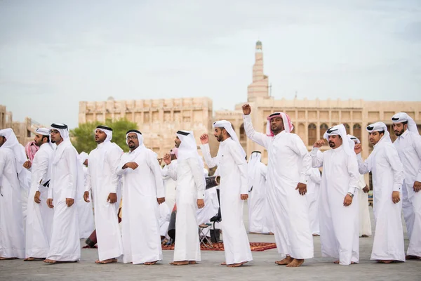 Doha Qatar Marzo 2019 Actuación Música Danza Tradicional Qatarí Interpretada —  Fotos de Stock