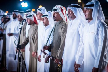 Doha, Katar, 18 Aralık 2017. Katar Ulusal Günü 'nü kutlamak için geleneksel bedevi müziği.