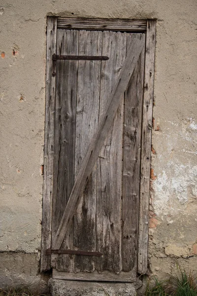 Velhas Portas Rústicas Madeira Parede Casa Rural — Fotografia de Stock