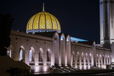 Muscat, Umman - 05 Mart 2019: Muscat 'taki Sultan Qaboos Büyük Camii.