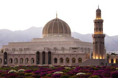 Muscat, Umman - 05 Mart 2019: Muscat 'taki Sultan Qaboos Büyük Camii.