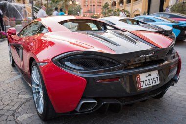 Doha, Katar-Şubat 01.2020: Katar takımı tarafından yapay Pearl Adası 'nda 