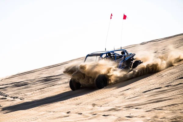 Doha Qatar Febbraio 2018 Auto Fuoristrada Tra Dune Sabbia Del — Foto Stock