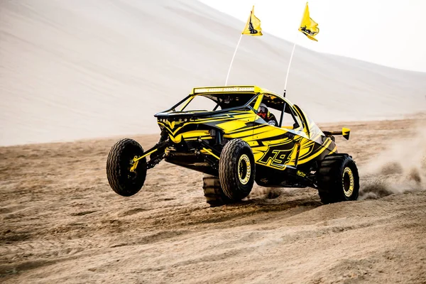 Doha Qatar April 2022 Road Buggy Car Sand Dunes Qatari — Foto Stock