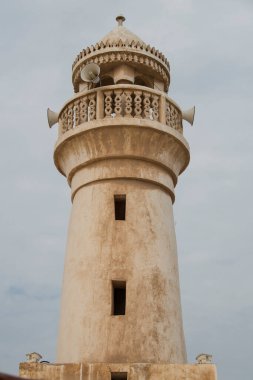 Doha, Katar-20 Nisan 2022: Al Wakrah Pazarı geleneksel Arap mimari tarzında inşa edilmiştir.