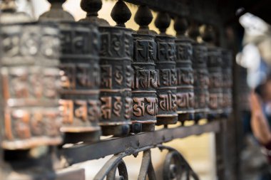 Katmandu, Nepal - 20 Nisan 2022: Budist Swayambhunath Tapınağı (maymun tapınağı) UNESCO Dünya Mirası Alanı.