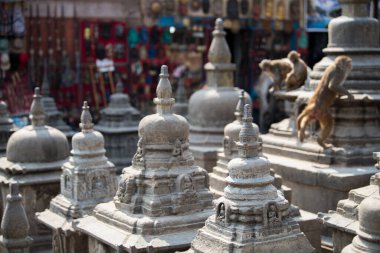 Katmandu, Nepal - 20 Nisan 2022: Budist Swayambhunath Tapınağı (maymun tapınağı) UNESCO Dünya Mirası Alanı.