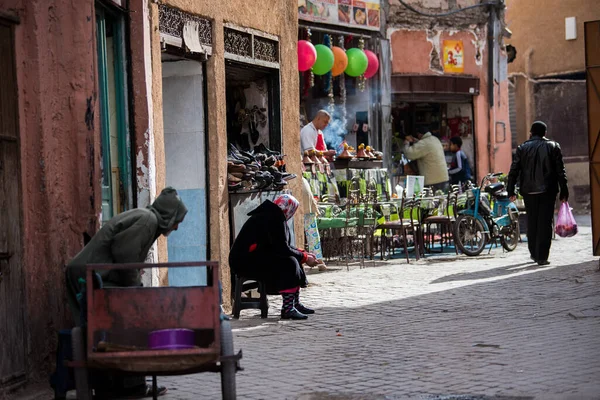 Marrakesh Maroko Lutego 2020 Typowa Ulica Starożytnej Dzielnicy Medina Marrakeszu — Zdjęcie stockowe