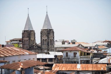 Zanzibar Şehri, Tanzanya - 24 Nisan 2022: Zanzibar City 'deki Taş Şehir' in mimarisi.