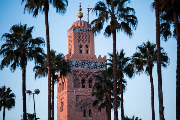 Marakeş, Fas - 1 Mayıs 2022: Marakeş 'in eski Medine ilçesinin mimarisi.