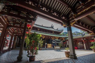 Singapur, Singapur - 21 Eylül 2022: Singapur 'daki Thian Hock Keng Tapınağı, hem Budizm hem de Taoizm' e adanmıştır..