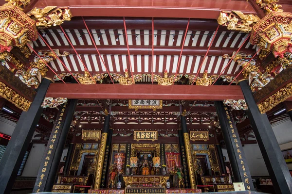 Singapur, Singapur - 21 Eylül 2022: Singapur 'daki Thian Hock Keng Tapınağı, hem Budizm hem de Taoizm' e adanmıştır..