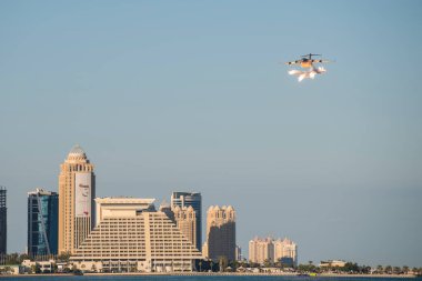 Doha, Katar, 18 Aralık 2017. Katar Ulusal Günü için Doha Corniche rıhtımındaki Katar Hava Kuvvetleri Yürüyüşü.