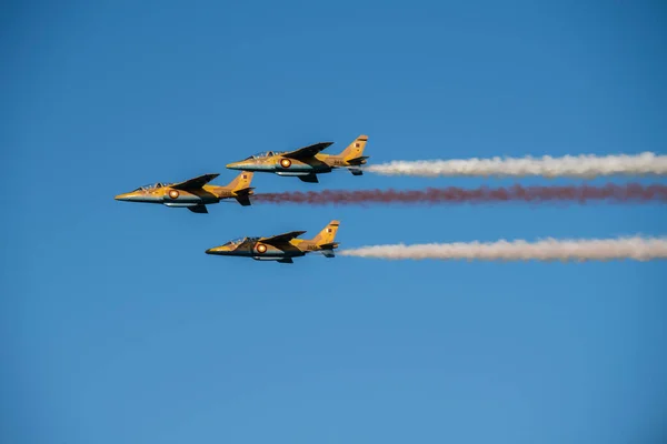 Doha Qatar Diciembre 2017 Desfile Fuerza Aérea Qatar Paseo Marítimo —  Fotos de Stock