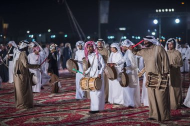 Doha, Katar, 18 Aralık 2017: Katar Ulusal Günü 'nü kutlamak için Darb Al Saai' de düzenlenen 