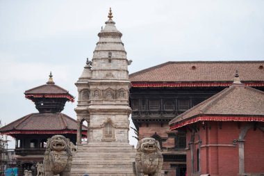 Kathmandu, Nepal - 10 Mayıs 2022: Bhaktapur Durbar Meydanı eski Bhaktapur Krallığının kraliyet sarayıdır ve UNESCO Dünya Mirasları Alanı ilan edilmiştir.