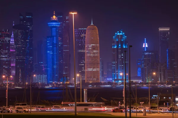 Doha Catar Abril 2022 Visualizações Trânsito Horizonte Doha — Fotografia de Stock
