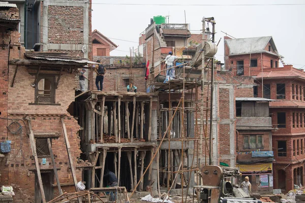 Katmandu Nepal April 2022 Lokalbefolkningen Alla Åldrar Och Kön Arbetar — Stockfoto